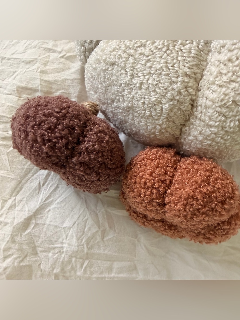 Brand New Plush Sherpa Fabric Beige Brown Pumpkin Trio Halloween Fall Home Decor - Picture 7 of 11